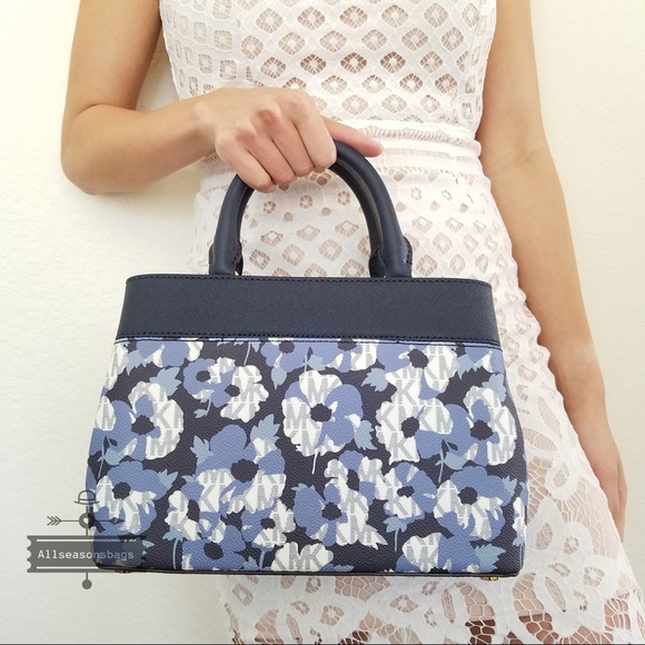 Michael Kors Hailee Xs Satchel Crossbody NWT Bag - Picture 3 of 8